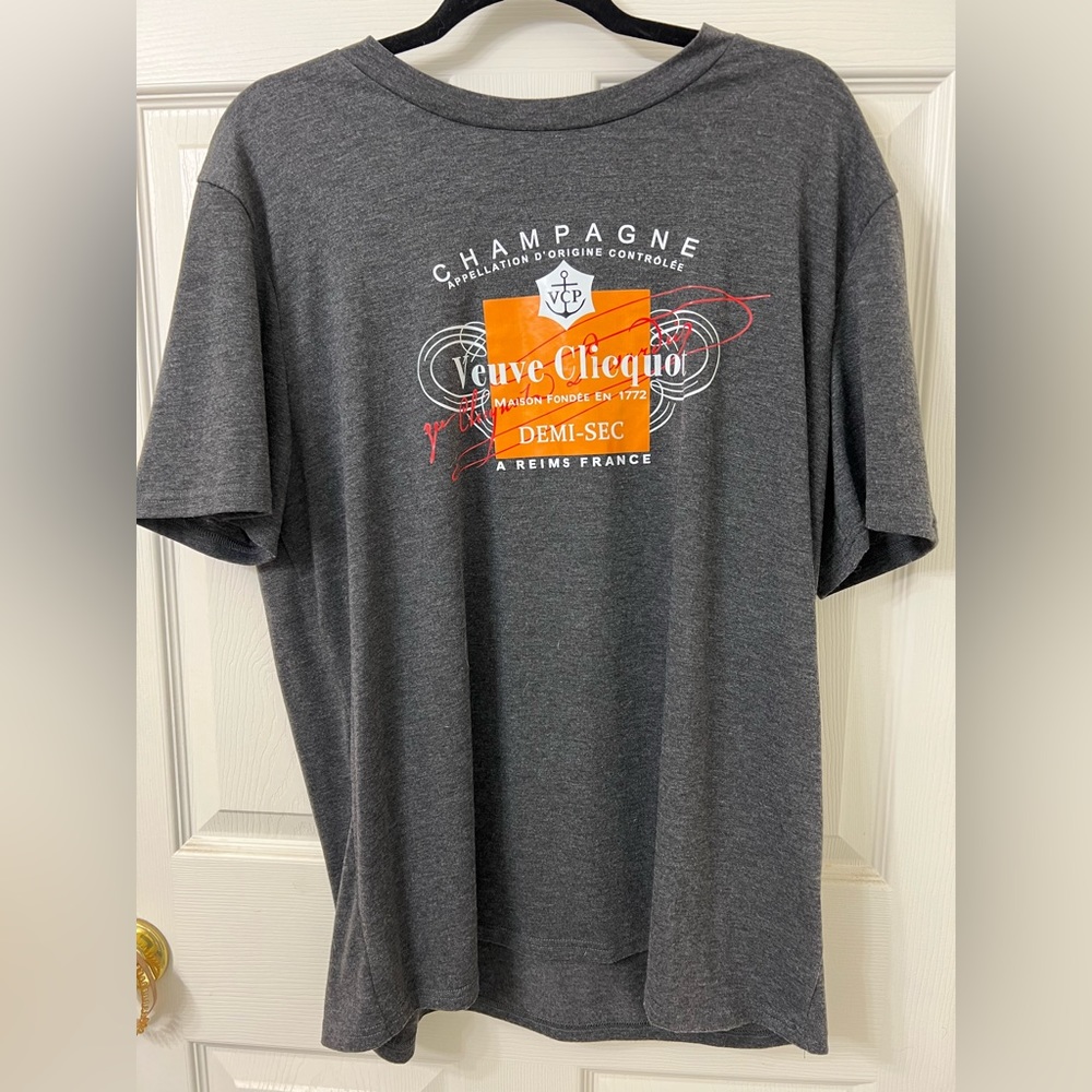 Champagne Tee